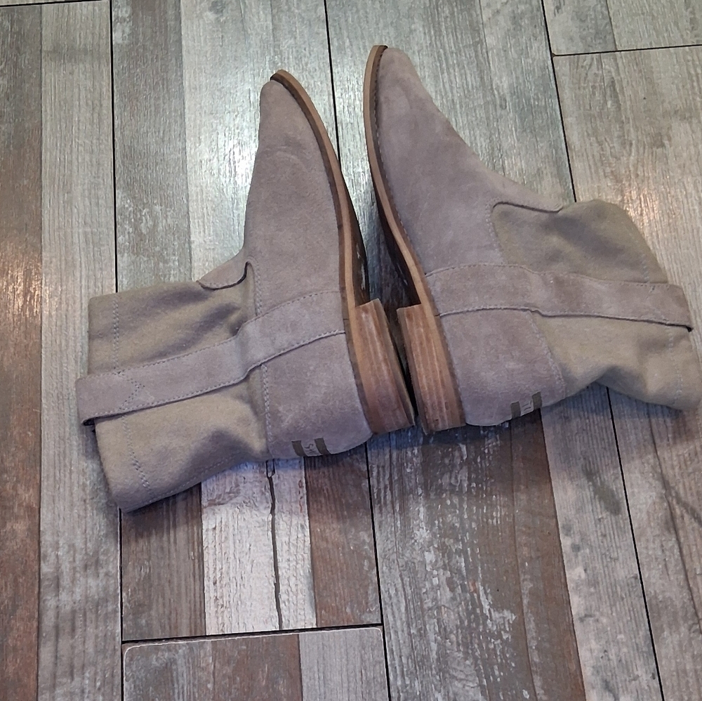 Toms Women's Taupe Suede Light Academia Boots Size 7.5 - Picture 3 of 10